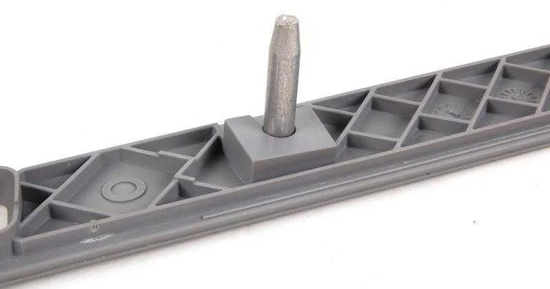 BMW E92 E93 E90 E91 pilkos spalvos puodelio laikiklio dekoratyvinė juostelė 51457138799 originali