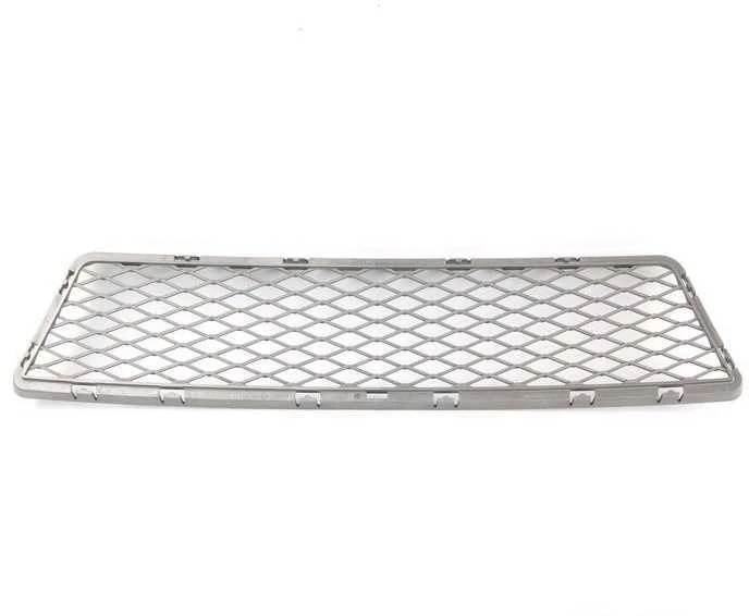 BMW E92 E93 priekinio bamperio apatinės centrinės grotelės originalios 51117175298