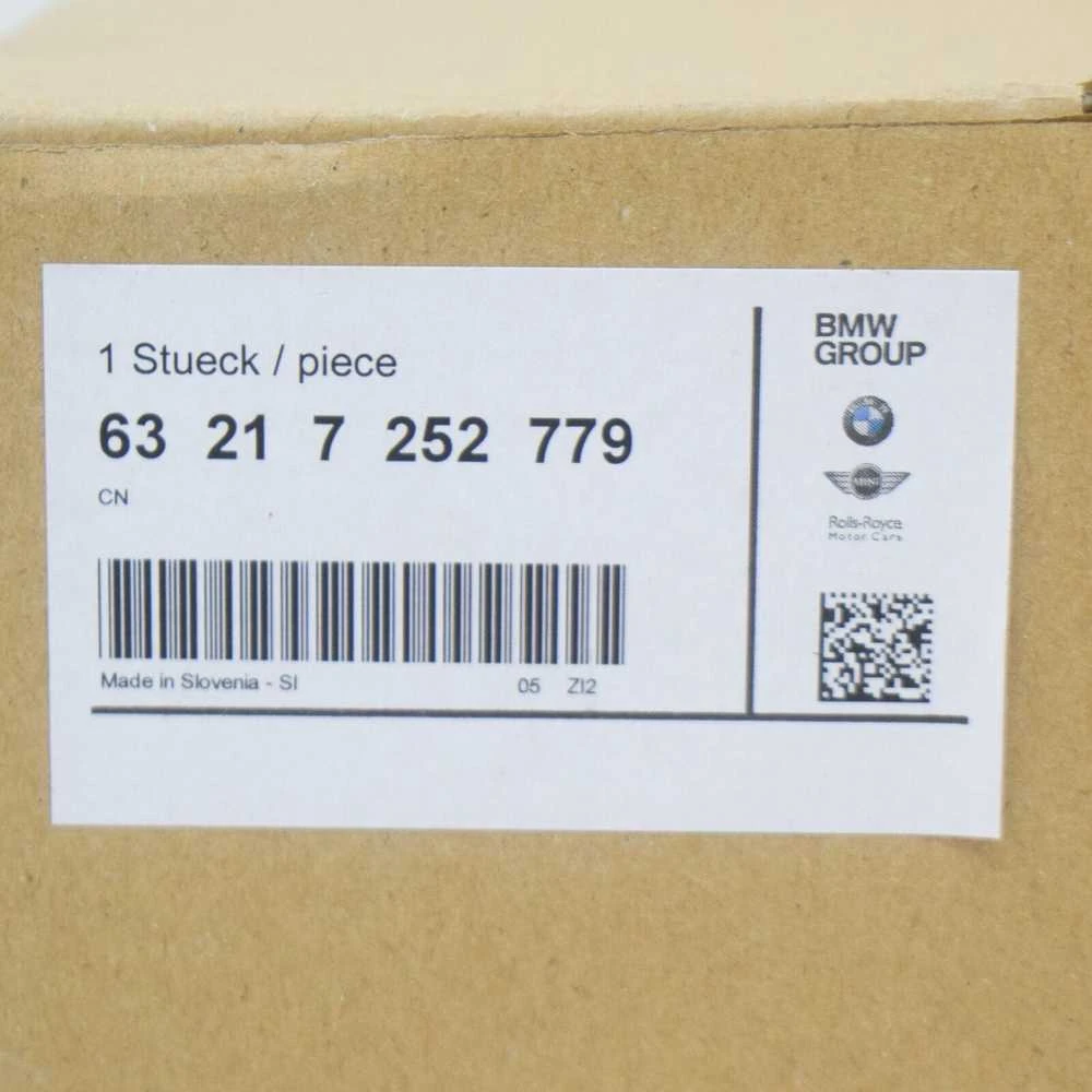 BMW E92 galinių durelių kairysis galinis žibintas originalus 63217252779