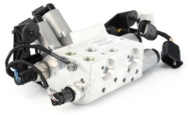 BMW E92 kairės pusės priekinio žibinto laikiklis Originalus 51117154723