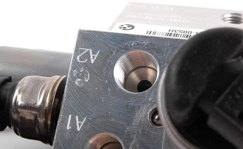 BMW E92 kairės pusės priekinio žibinto laikiklis Originalus 51117154723