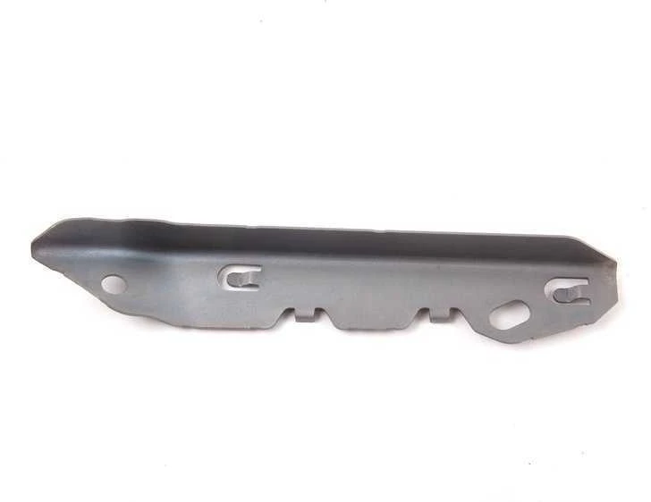 BMW E92 priekinio bamperio įdėklo kreipiančioji dešinė pusė Originalus 51117154716