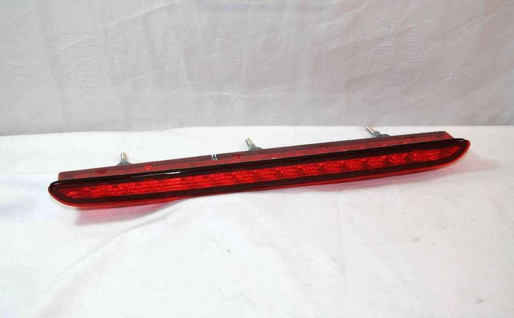 BMW E93 trečiasis stabdymo žibintas originalus 63257162309
