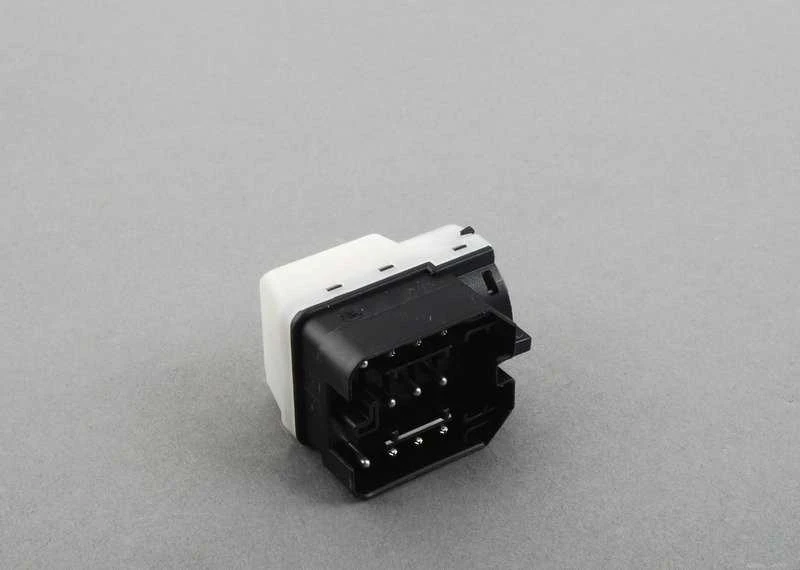 BMW F01 F04 Bamperio dangtelis Atšvaitas Dešinysis originalus 63147191112