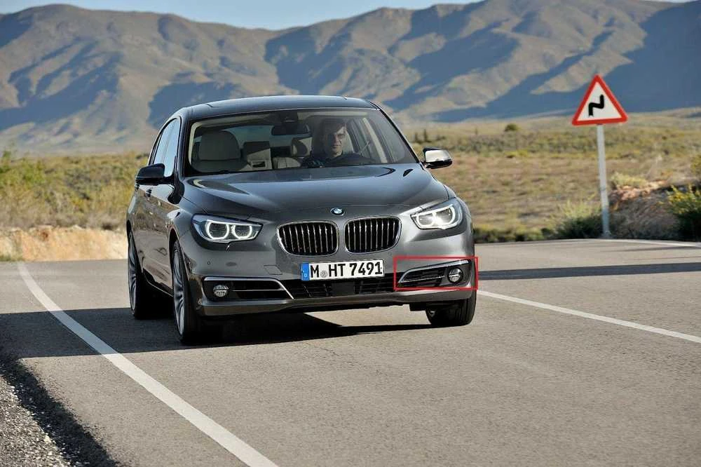 BMW F07 GT LCI priekinis bamperis apatinės linijos grotelės kairės pusės 51117331673 originalus