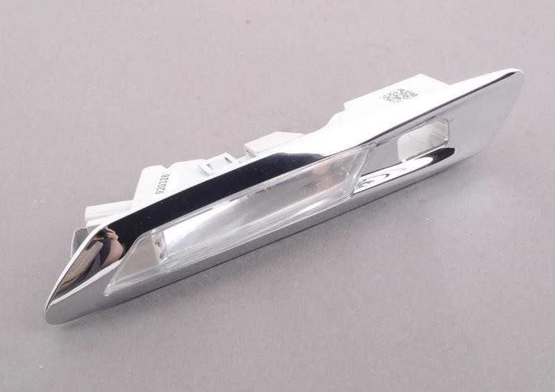 BMW F10 F11 Dešinysis Papildomas Rodomasis Žibintas Originalus 63137154170
