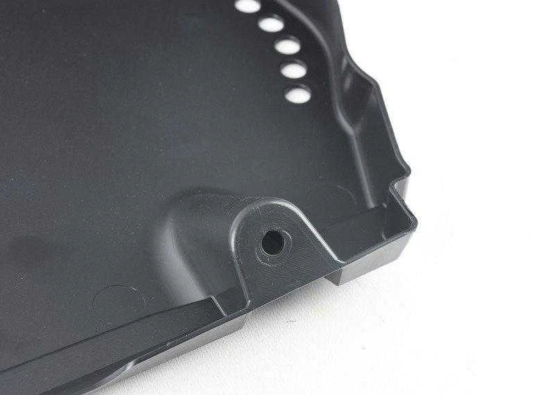 BMW F10 galinio bamperio dugno apatinis apatinis dangtelis Dešinysis originalus 51757186522