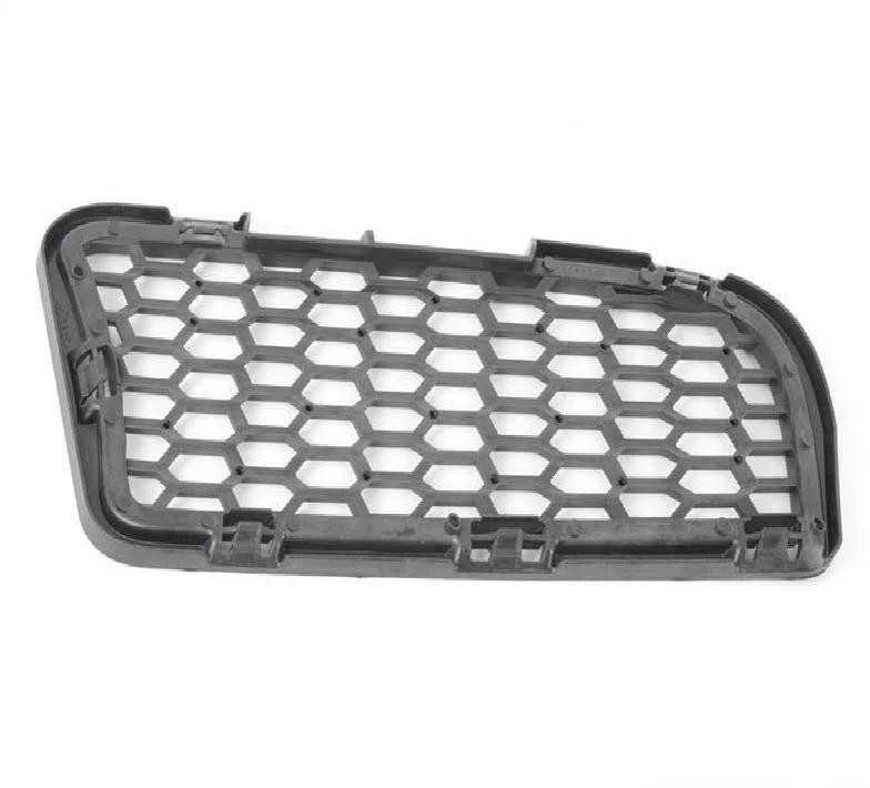 BMW F10 grotelės priekinės dešinės pusės apatinės originalios 51118047394