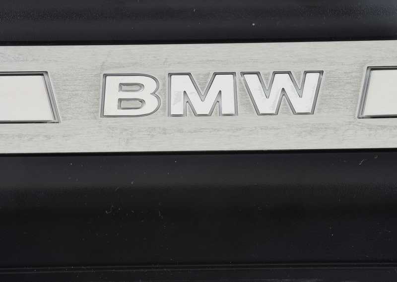BMW F12 6 Apvadas įėjimas apšviestas kairysis Originalus 51477219893
