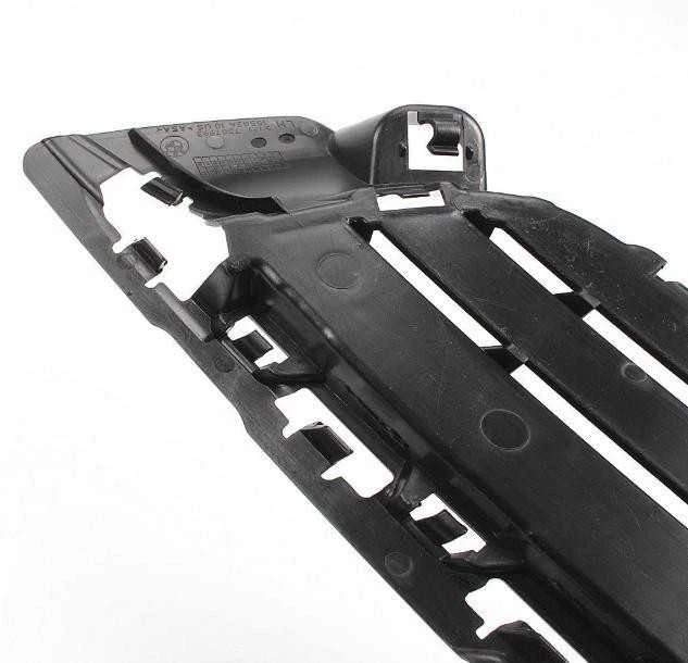 BMW F15 priekinis bamperis juodas uždaras grotelės kairės pusės originalus 51117307993