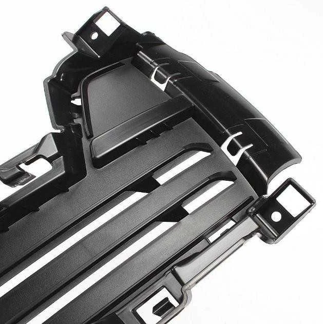 BMW F15 priekinis bamperis juodas uždaras grotelės kairės pusės originalus 51117307993
