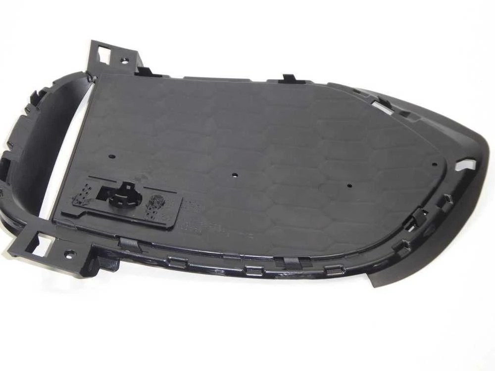 BMW F15 priekinis bamperis, uždarytos M grotelės, dešinė pusė Originalus 51118064636