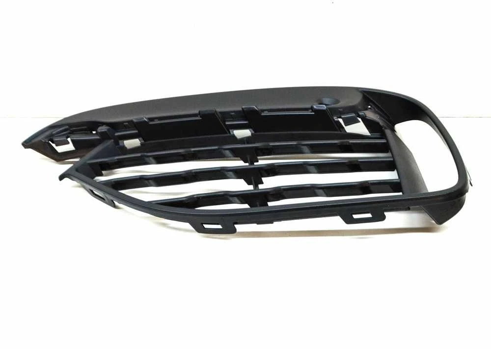 BMW F16 priekinis bamperis kairėje atidarytos M grotelės Originalus 51118069325