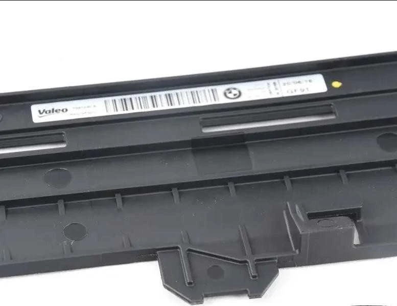 BMW F20 F20 F21 F22 F23 F23 F30 Apatinis dangtelis originalus 17118625433