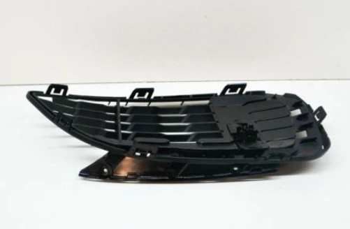 BMW F20 F21 atviros grotelės kairėje pusėje originalios 51118085309