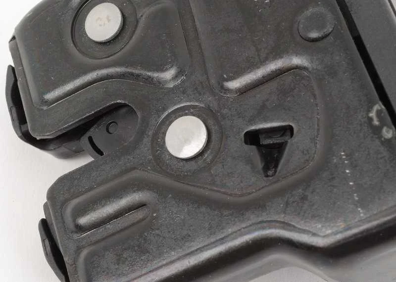 BMW F20 F21 bagažinės dangčio užraktas originalus 51247248075
