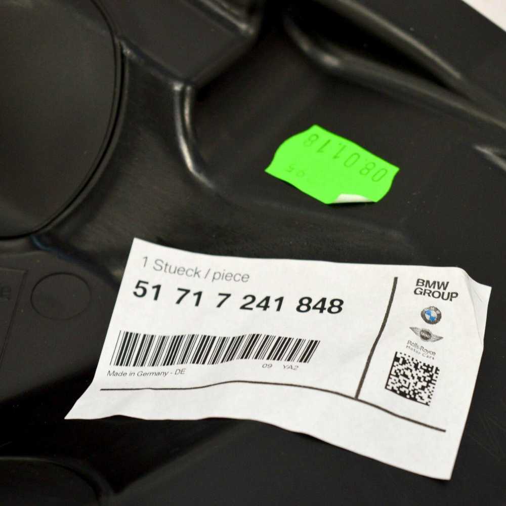 BMW F20 F21 Dešinysis Aparatinis Lipas Originalus 51717241848