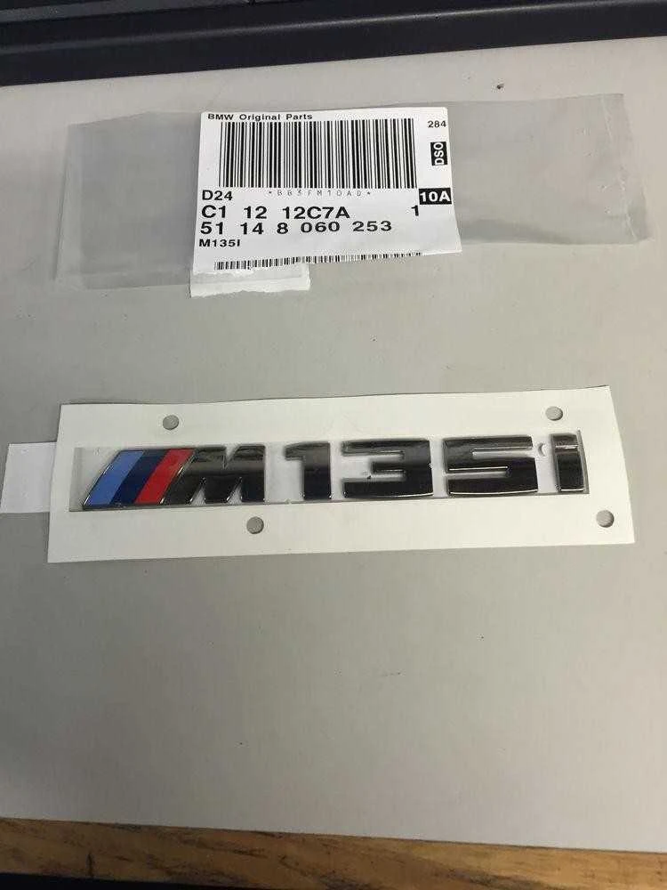 BMW F20 F21 Galinio Emblema Lipdukas Originalus 51148060253