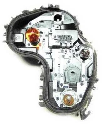 BMW F20 F21 galinio žibinto lemputės lizdas dešinysis originalus 63217315200