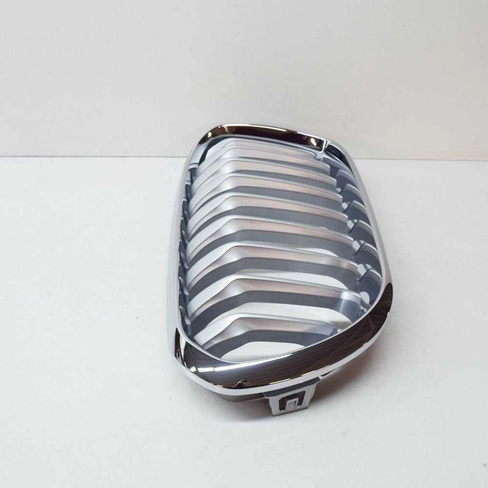 Bmw F20 F21 Lci Dešinės Pusės Grilis Originalus 51137371688