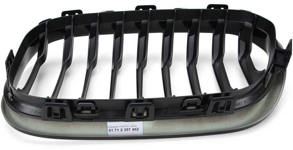 BMW F20 F21 LCI Ornam Grotelės Juodos Blizgios Priekinės Originalus 51712357462