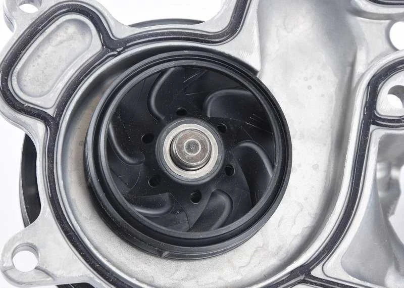 BMW F20 F21 vandens siurblys originalus 11518516204 11517810833