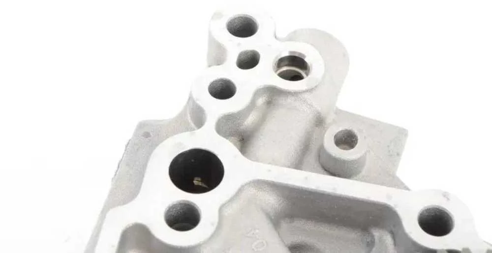 BMW F20 F36 E89 variklio alyvos siurblys originalus 11417610378