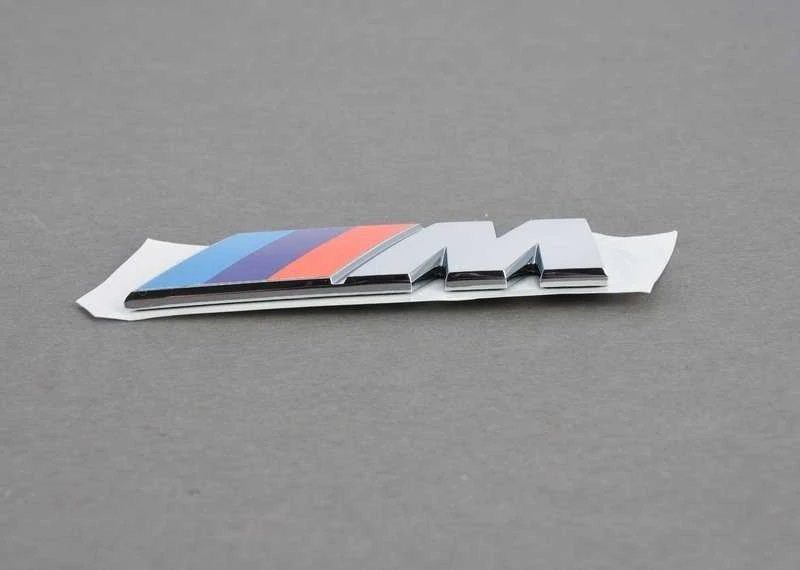 BMW F20 F87 Kairės pusės apatinio dangčio fiksatorius originalus 51237242548