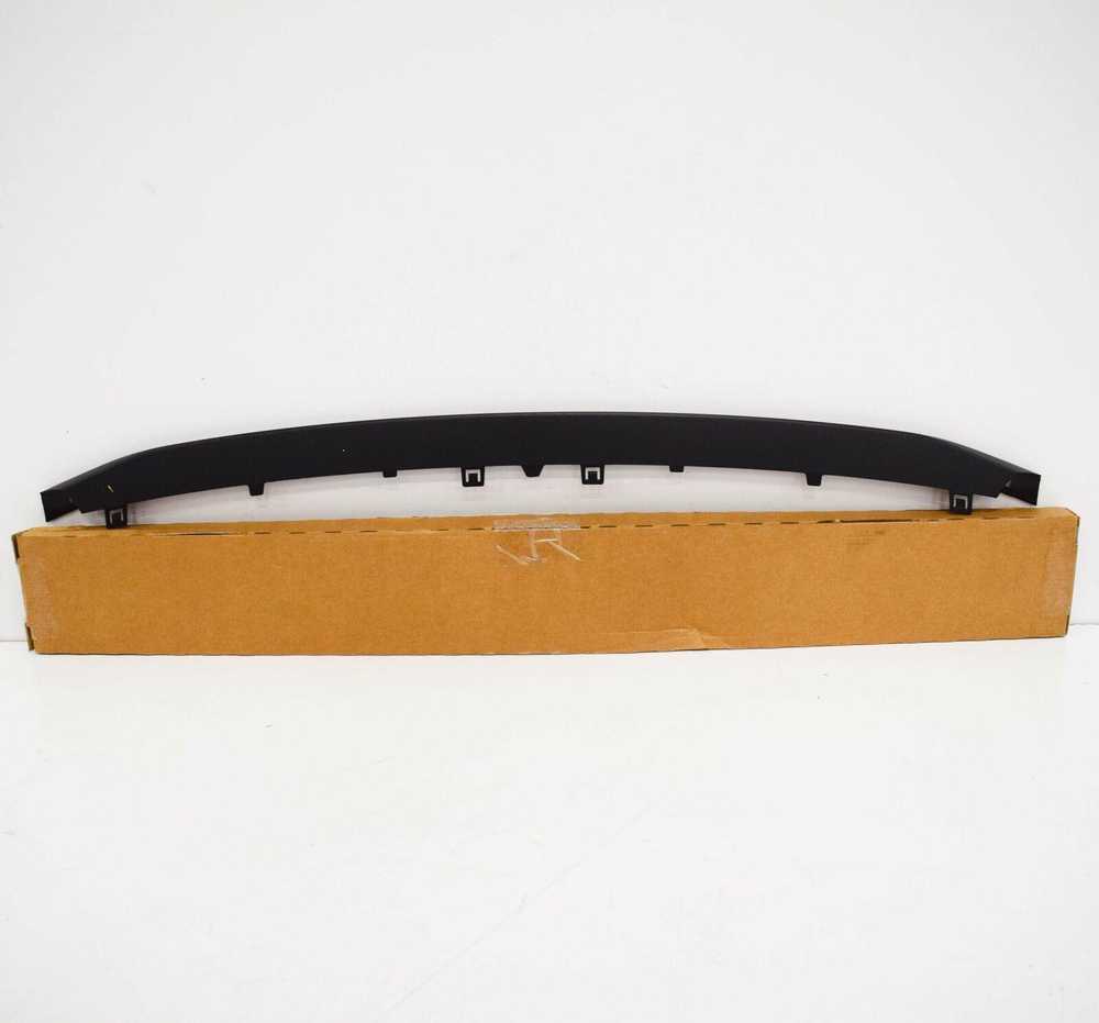BMW F22 F23 218d 218i 220d 220d 220dX 220i 225d Apdailos strypas Originalus 51117334031