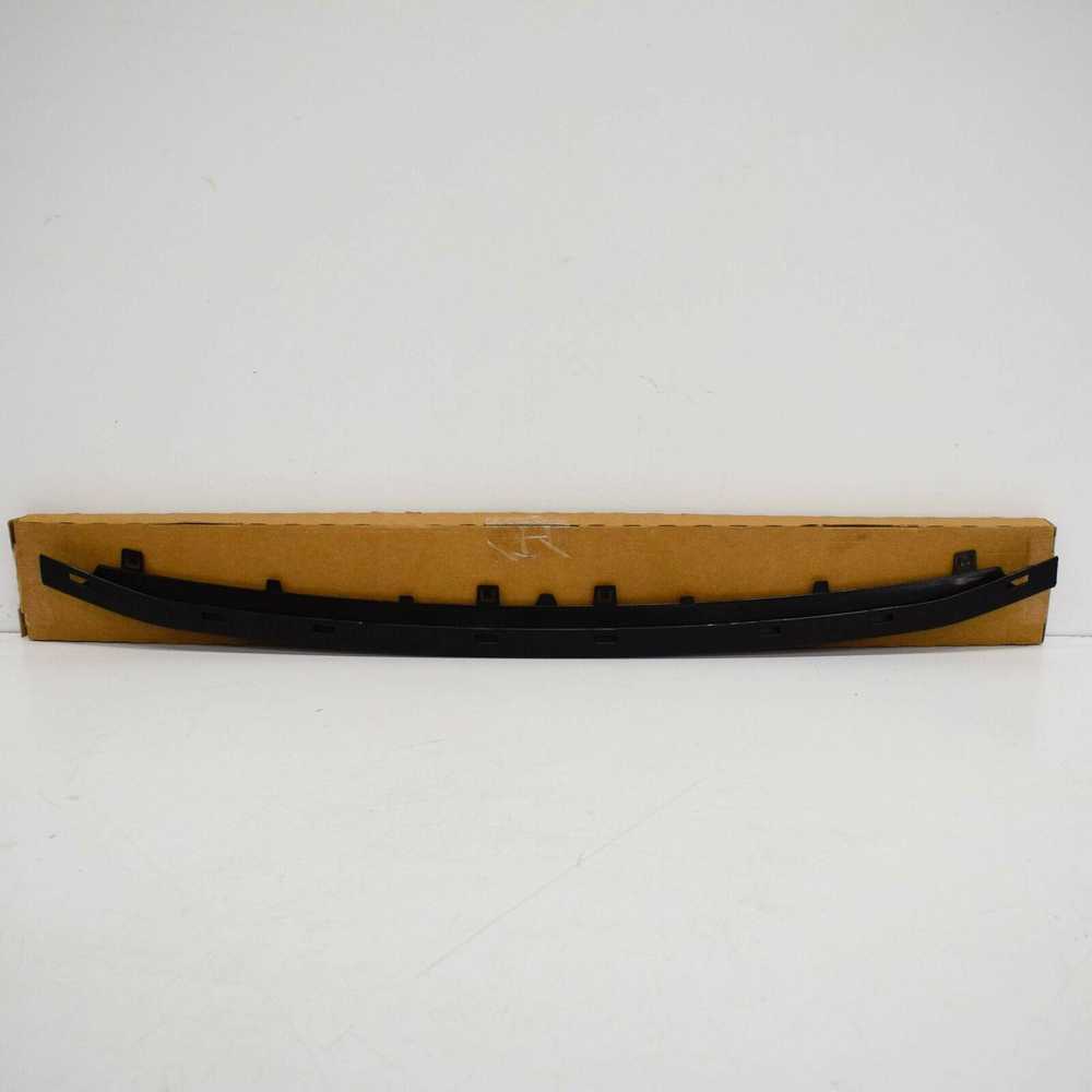 BMW F22 F23 218d 218i 220d 220d 220dX 220i 225d Apdailos strypas Originalus 51117334031