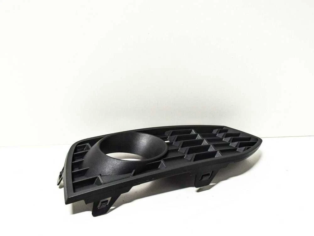 Bmw F22 F23 Priekinis Dešinysis Grotelės Buferis Originalus 51118071246