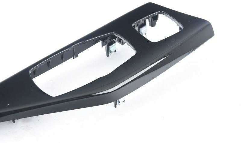 Bmw F23 Juoda Blizgiu Centrinis Konsolės Dekoras Originalus 51169343848