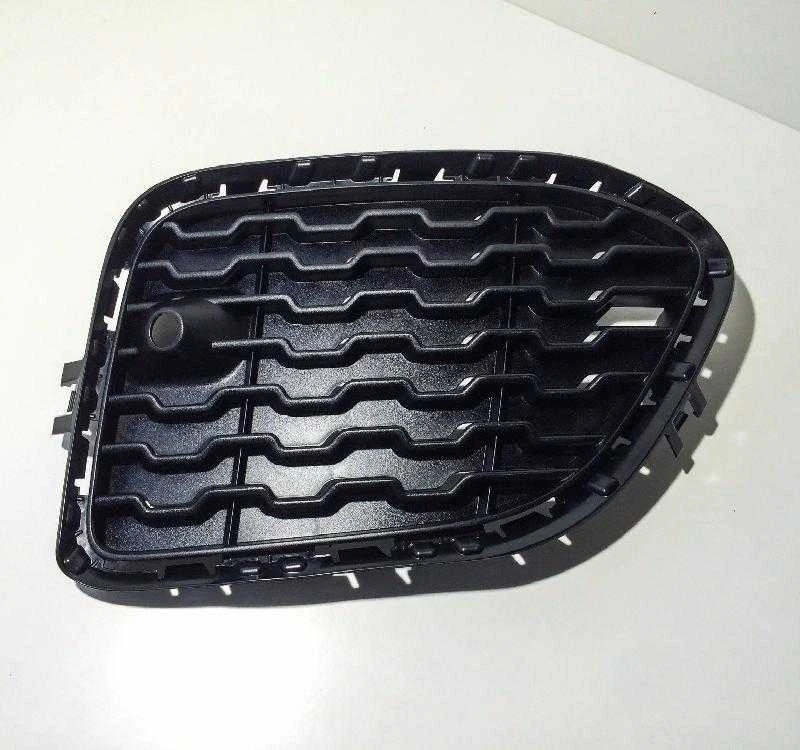 BMW F25 F26 priekinis bamperis, uždarytas M grotelėmis, kairėje pusėje, originalus 51118056941