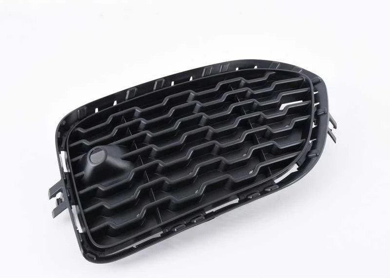 BMW F25 F26 priekinis bamperis, uždarytas M grotelėmis, kairėje pusėje, originalus 51118056941