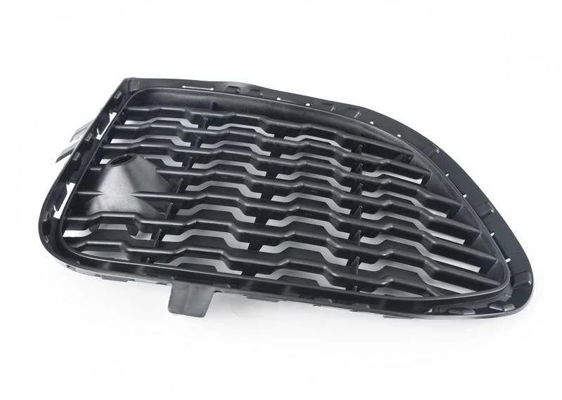 BMW F25 priekinis bamperis, uždara M grotelė, dešinė pusė, originali 51118056942