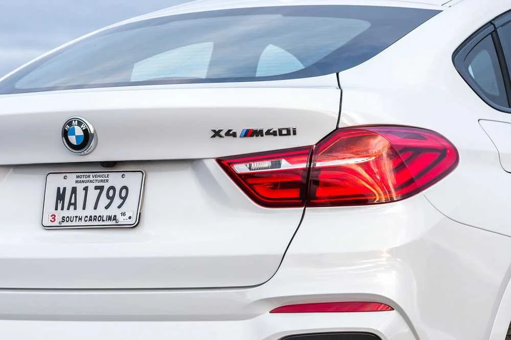 BMW F26 X4 M GALINĖS BAGAŽINĖS EMBLEMA X4 M40I UŽRAŠAS DEKALAS ŽENKLIUKAS LOGOTIPAS 51148065078 ORIGINALUS
