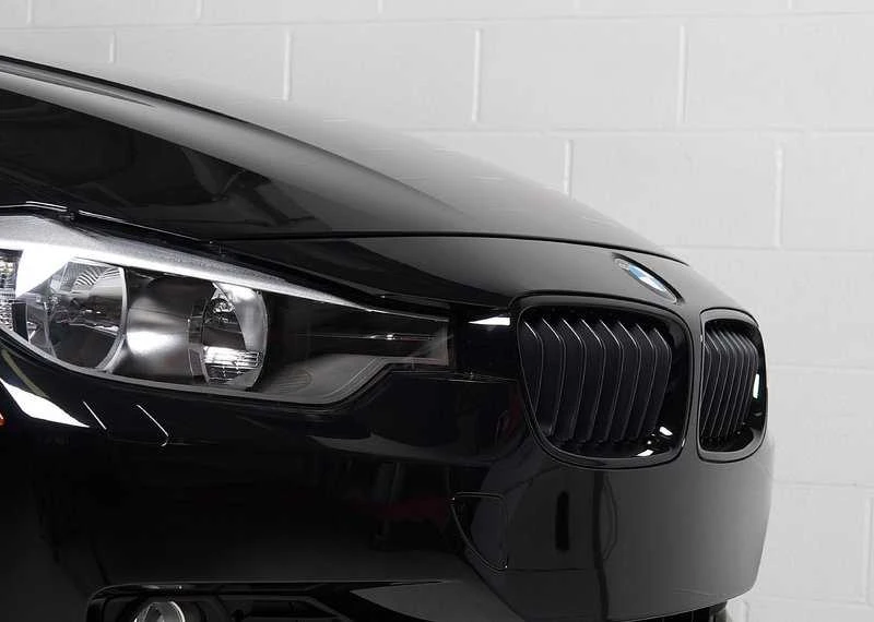 BMW F30 F31 Priekinis Juodas Blizgus Ornam Grille Originalus 51712240778