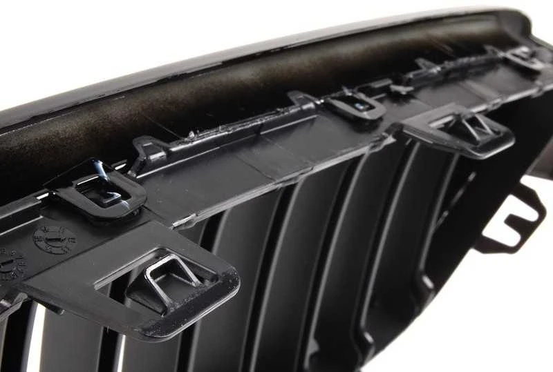 BMW F30 F31 Priekinis Juodas Blizgus Ornam Grille Originalus 51712240778
