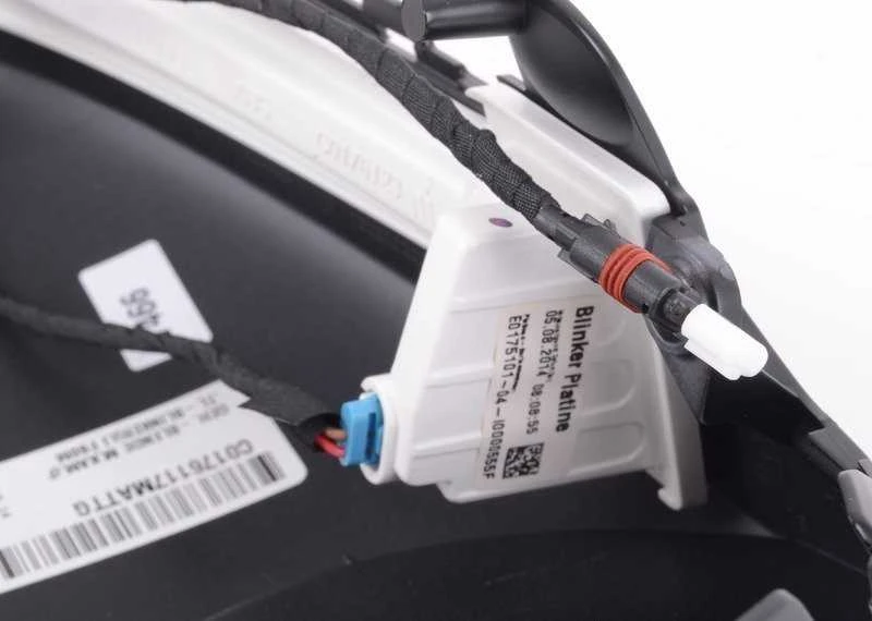 BMW F30 F80 M3 Žemutinė Pusė Su Rodo Šviesa Kairė Originalus 63137849047