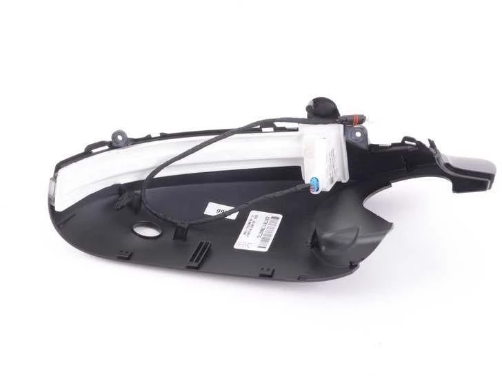 BMW F30 F80 M3 Žemutinė Pusė Su Rodo Šviesa Kairė Originalus 63137849047