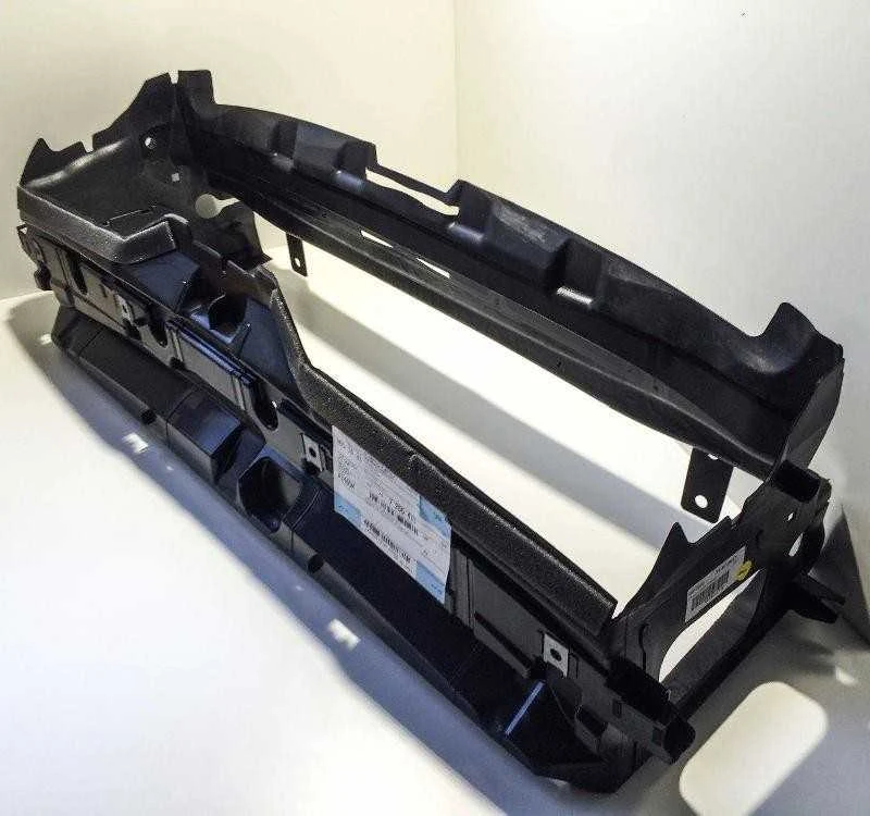 BMW F30 oro kanalas iš už inkstų grotelių į radiatorių Originalus 51747255413