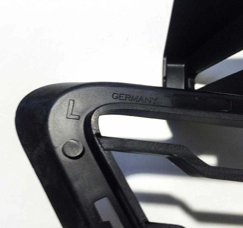 BMW F30 priekinio bamperio grotelės Kairė originali 51118068125