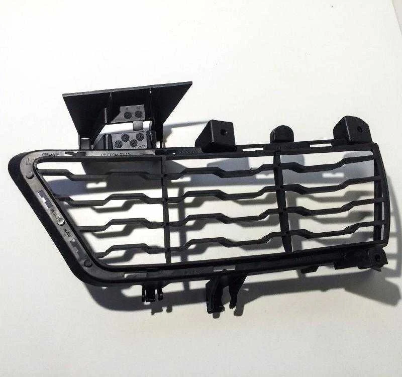 BMW F30 priekinio bamperio grotelės Kairė originali 51118068125