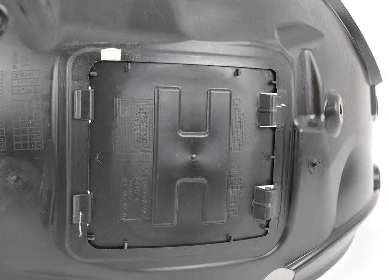 Kepurė BMW F30 priekinio kairiojo rato arkos įdėklas originalus 51717260725