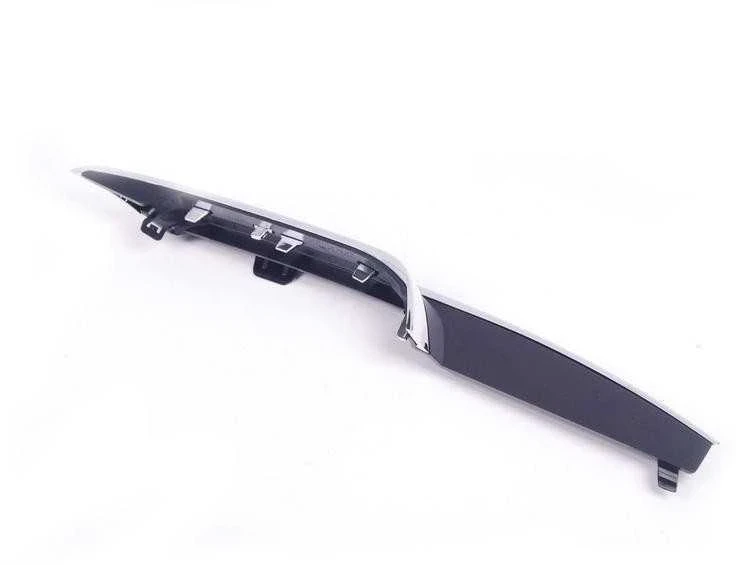 BMW 3 serijos F30 kairysis chromuotas grotelių apdailos elementas originalus 51117279697