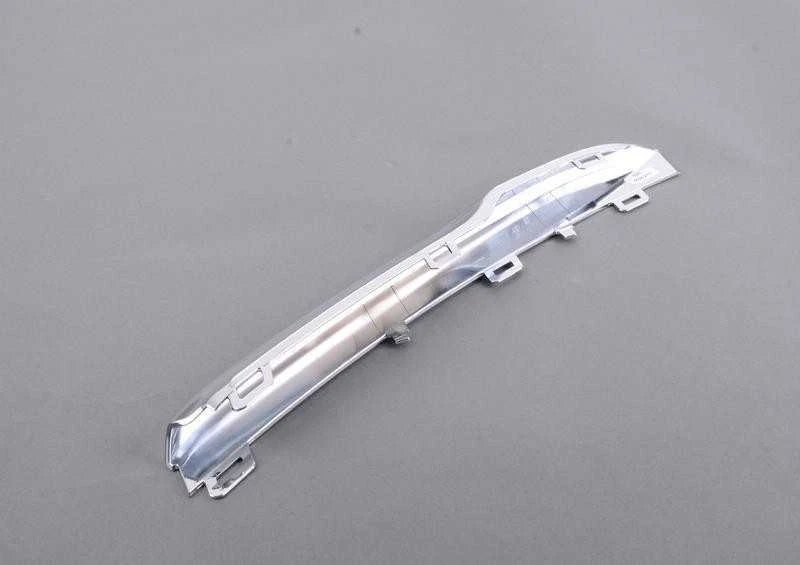 BMW F31 oro įsiurbimo angos apdaila kairėje 51117396841