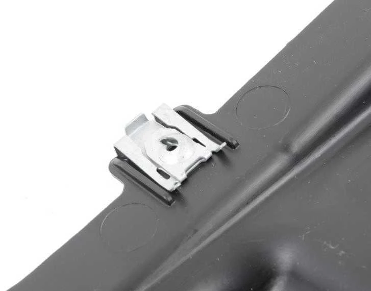 BMW F32 F32 F33 F36 ratų arkos apdaila priekinė kairė originali 51718054551