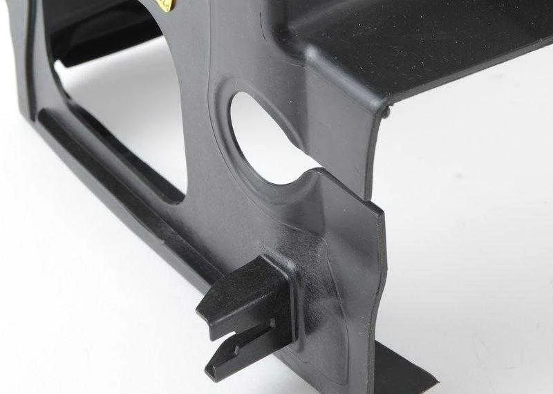 Bmw Oro Kanalas Radiatorius F32 F33 F36 Originalus 51747290610
