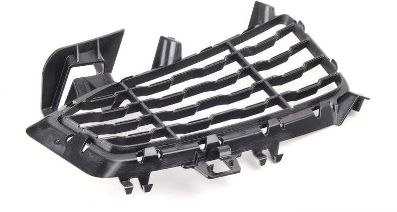 BMW F32 F36 Priekinio bamperio grotelės kairės pusės originalios 51118056493