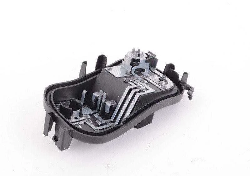 BMW F32 F82 galinio žibinto lemputės lizdas kairėje pusėje originalus 63217366065